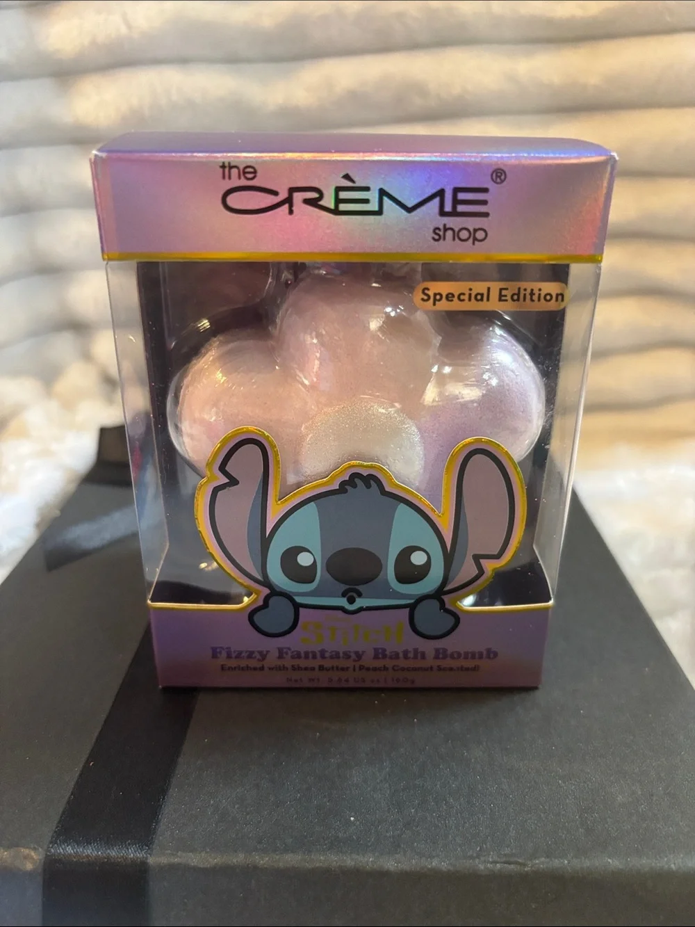 Let Your Shine Bright Make-Up & The Crème Shop Fuzzy Fantasy Bath Bomb Stitch